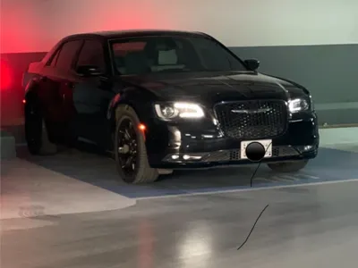 2020 كرايسلر 300 اس