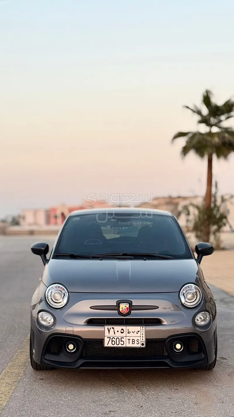 2023 فيات ابارث 695 توريزمو