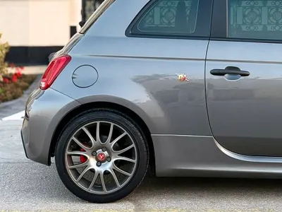 2023 فيات ابارث 695 توريزمو