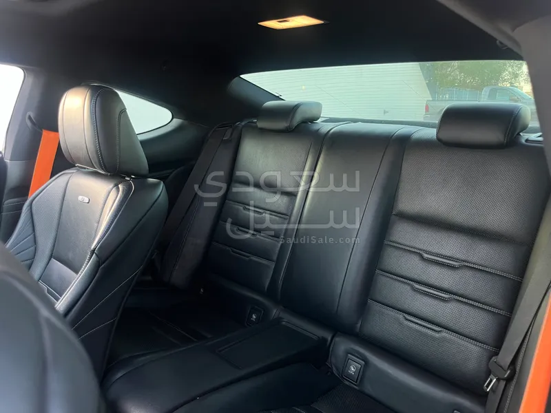 2015 لكزس أر سي 350