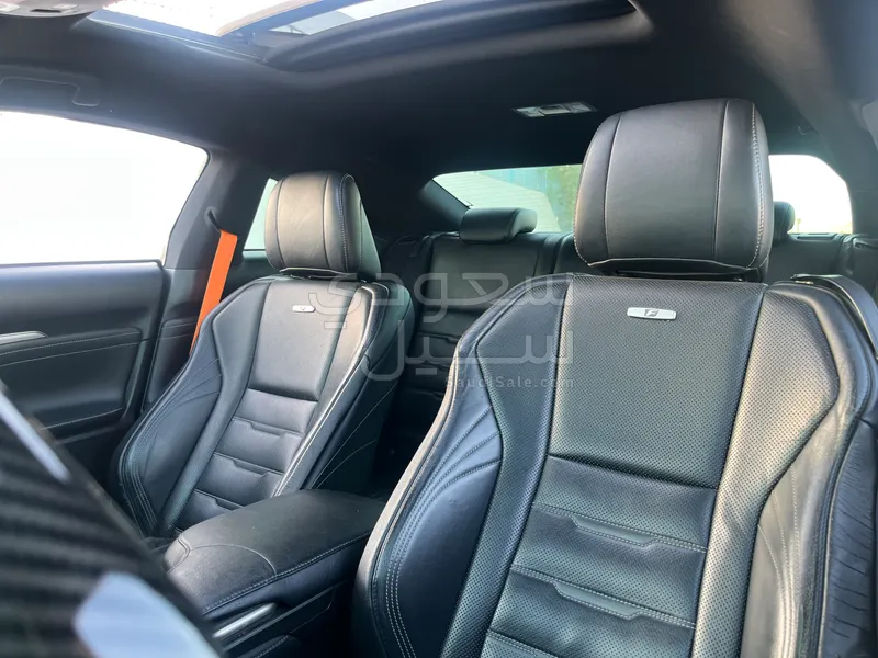 2015 لكزس أر سي 350