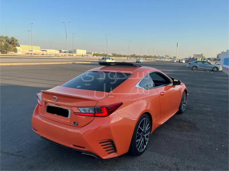 2015 لكزس أر سي 350