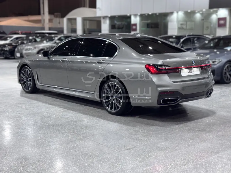 2021 بي ام دبليو الفئة السابعة 740 إل أي