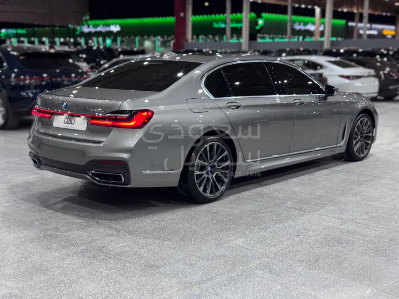2021 بي ام دبليو الفئة السابعة 740 إل أي