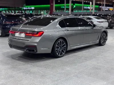 2021 بي ام دبليو الفئة السابعة 740 إل أي