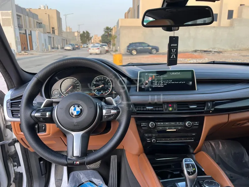 2016 بي ام دبليو الفئة اكس 6 إم كت