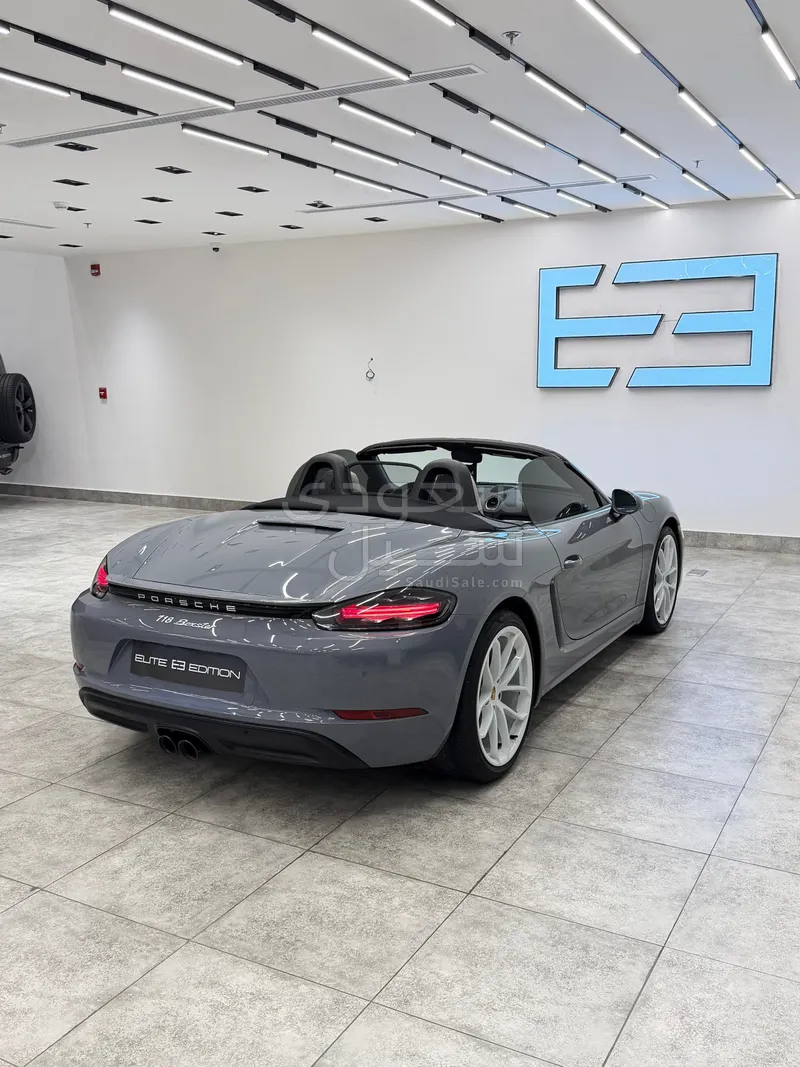 2024 بورش 718 بوكستر