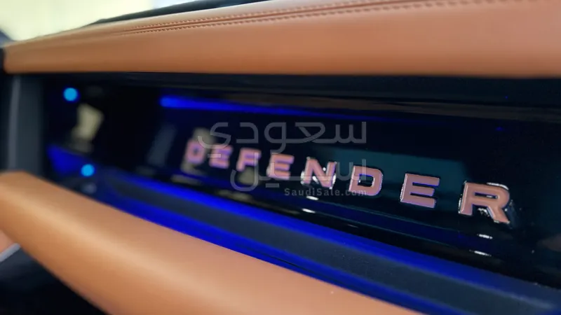 2023 لاند روفر ديفيندر اتش اس اي