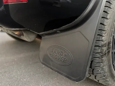 2023 لاند روفر ديفيندر اتش اس اي