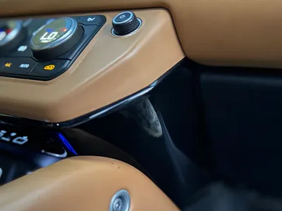 2023 لاند روفر ديفيندر اتش اس اي