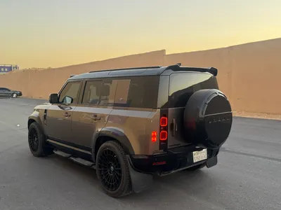 2023 لاند روفر ديفيندر اتش اس اي