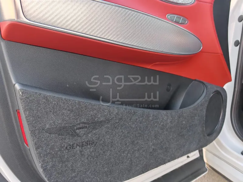 2022 جينيسيس جي في 70