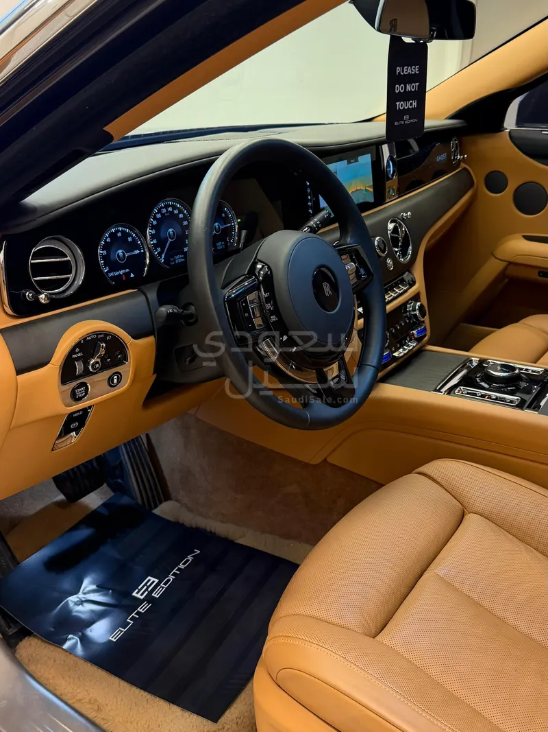 2023 رولز رويس قوست