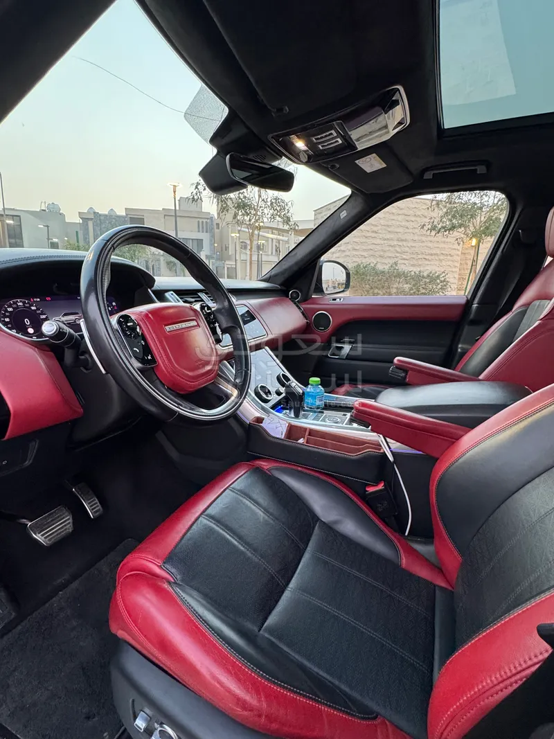 2020 لاند روفر رينج روفر سبورت اوتوبيوجرافي