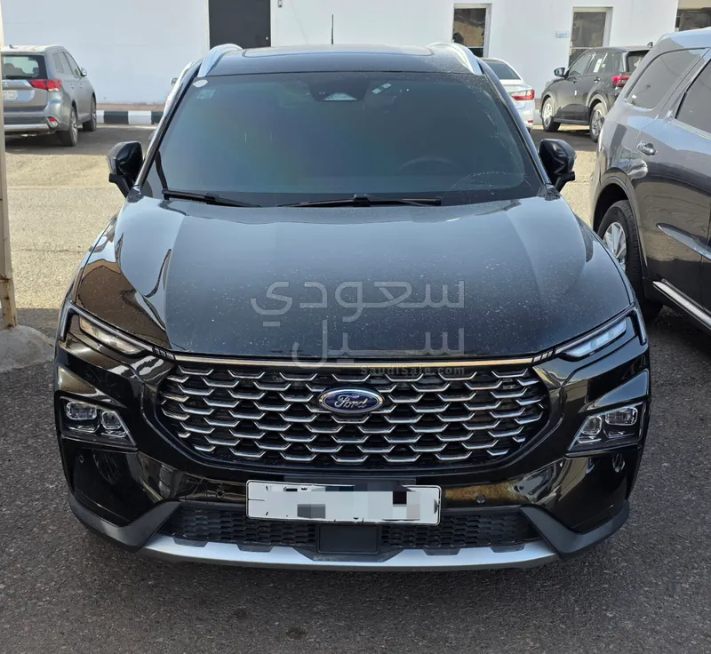 2023 فورد تيريتوري تيتانيوم بلس
