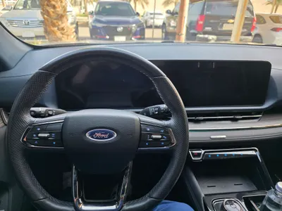 2023 فورد تيريتوري تيتانيوم بلس