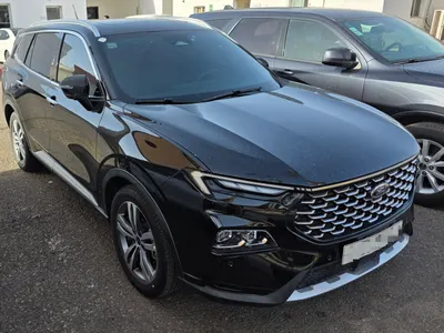 2023 فورد تيريتوري تيتانيوم بلس