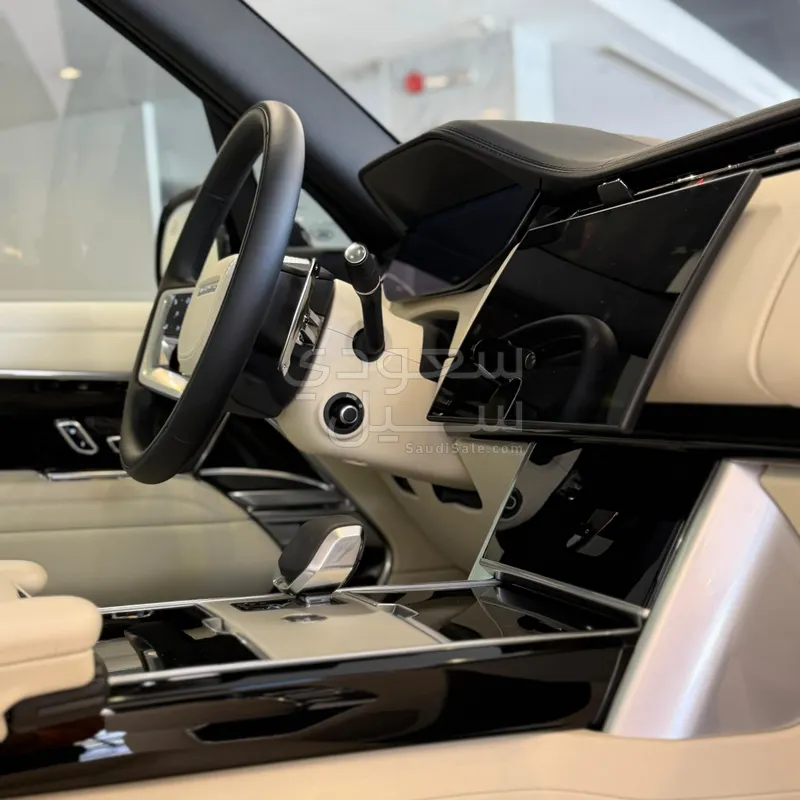 2025 لاند روفر رينج روفر فوج