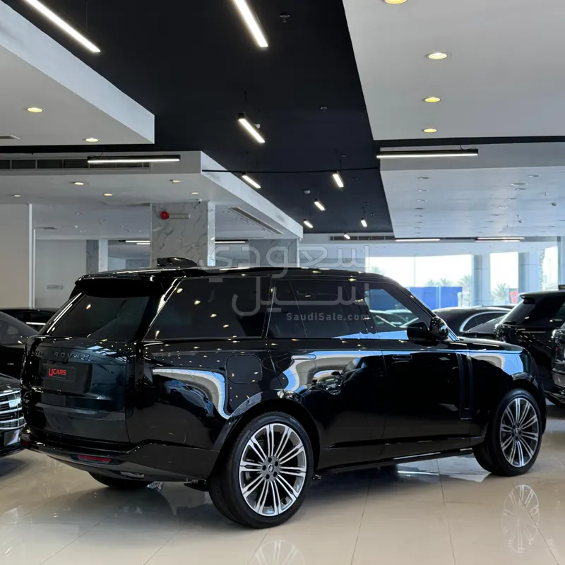 2025 لاند روفر رينج روفر فوج