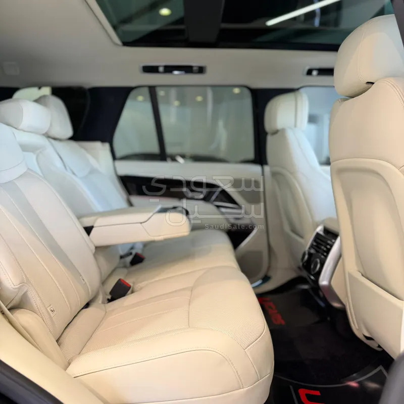 2025 لاند روفر رينج روفر فوج