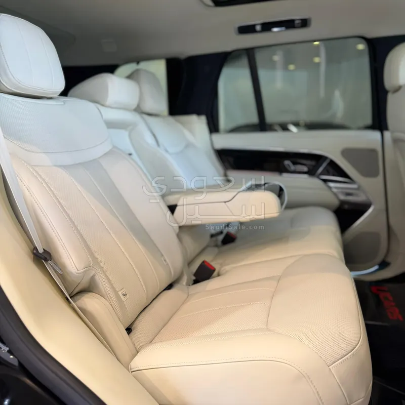 2025 لاند روفر رينج روفر فوج