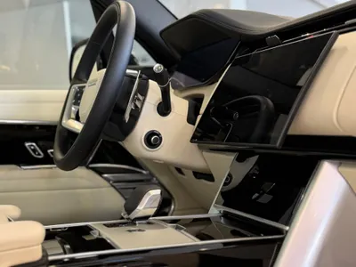 2025 لاند روفر رينج روفر فوج