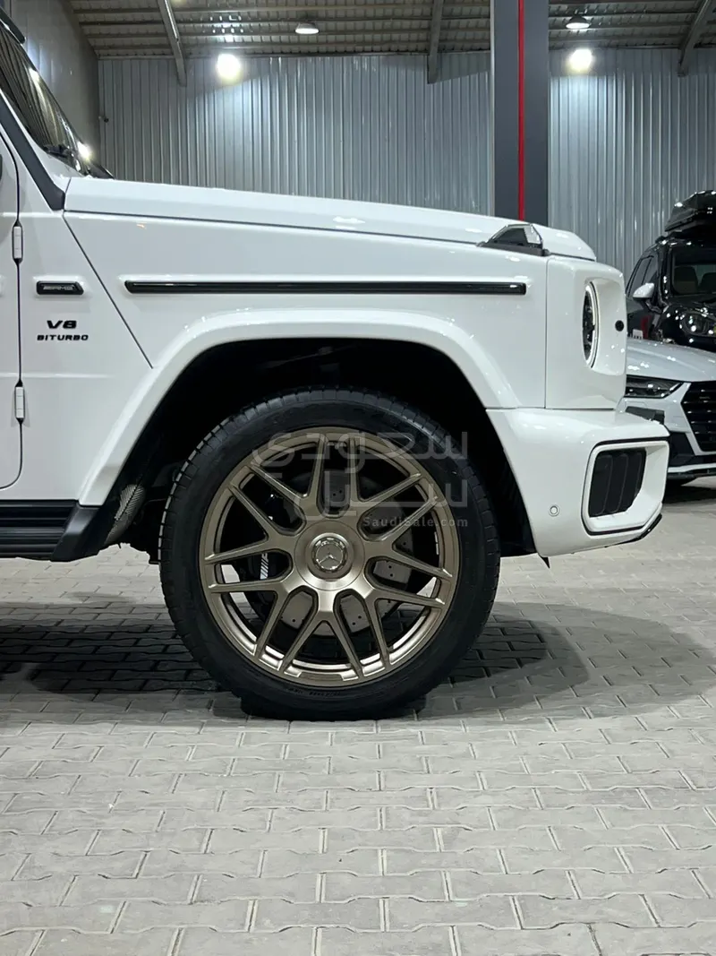 2025 مرسيدس - بنز جي 63 أي إم جي