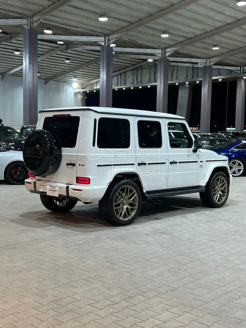 2025 مرسيدس - بنز جي 63 أي إم جي