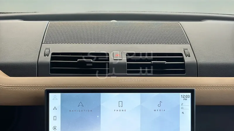 2025 لاند روفر ديفيندر اتش اس اي