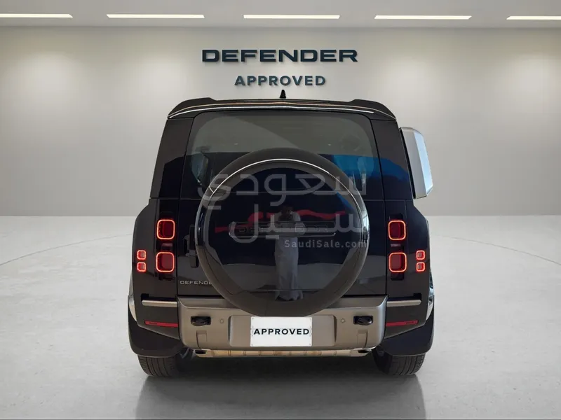 2025 لاند روفر ديفيندر اتش اس اي