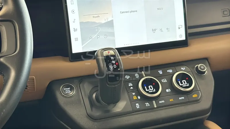 2025 لاند روفر ديفيندر اتش اس اي