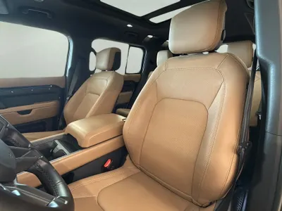 2025 لاند روفر ديفيندر اتش اس اي