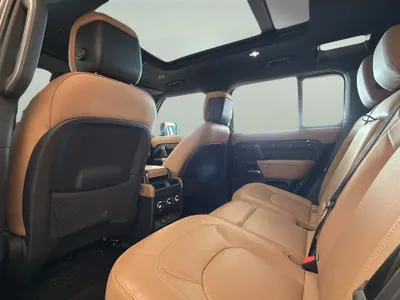 2025 لاند روفر ديفيندر اتش اس اي