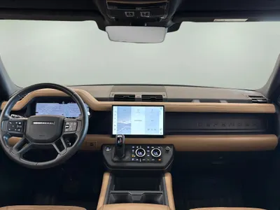 2025 لاند روفر ديفيندر اتش اس اي