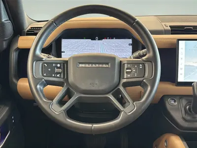 2025 لاند روفر ديفيندر اتش اس اي