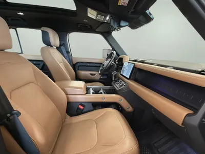 2025 لاند روفر ديفيندر اتش اس اي