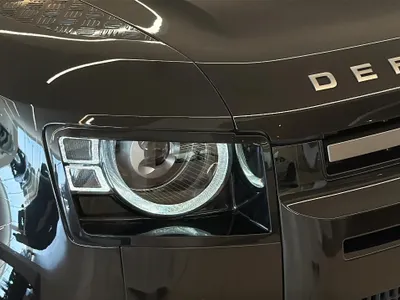 2025 لاند روفر ديفيندر اتش اس اي