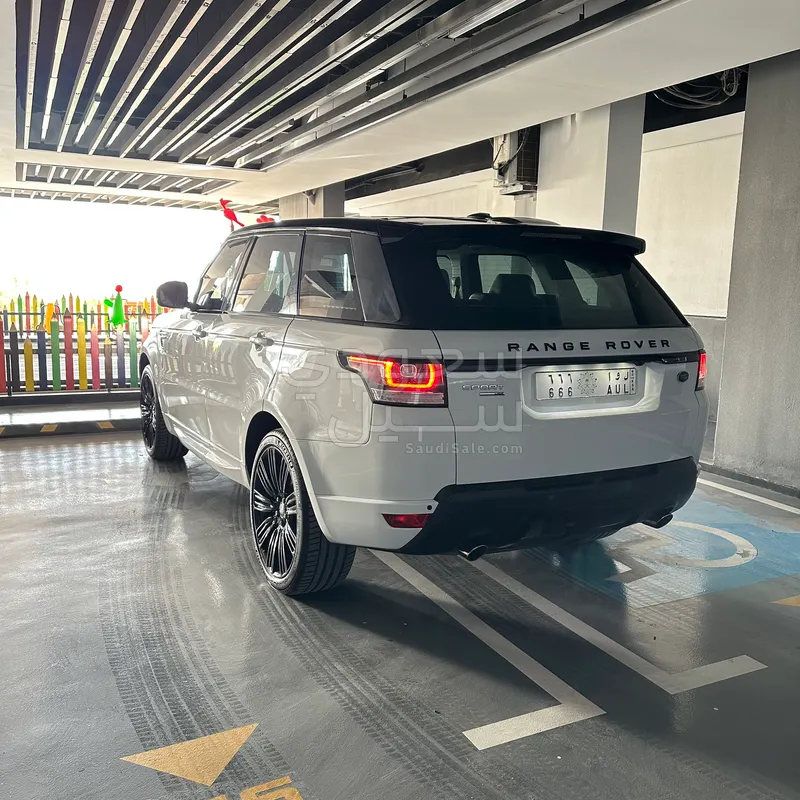 2015 لاند روفر رينج روفر سبورت اتش اس اي