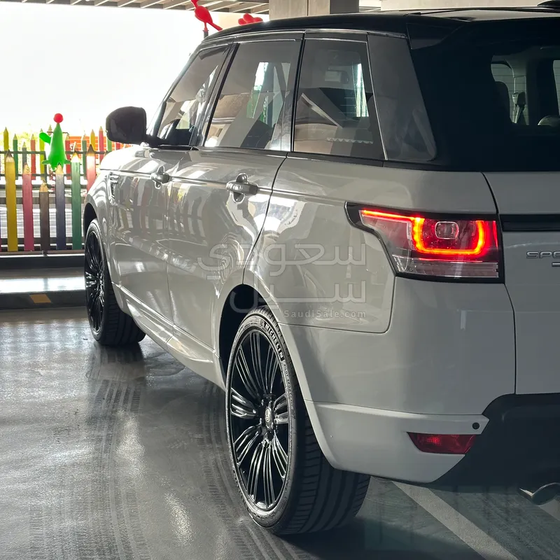 2015 لاند روفر رينج روفر سبورت اتش اس اي