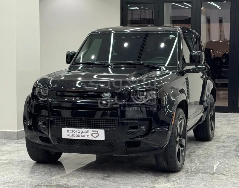 2023 لاند روفر ديفيندر 90