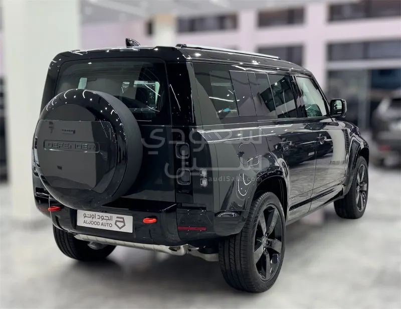 2025 لاند روفر ديفيندر اكس 110