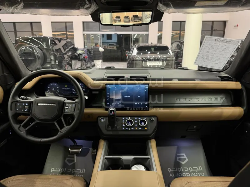 2025 لاند روفر ديفيندر اكس 110