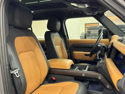 2024 لاند روفر ديفيندر اكس 110