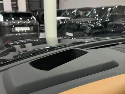 2024 لاند روفر ديفيندر اكس 110