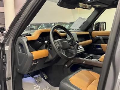 2024 لاند روفر ديفيندر اكس 110