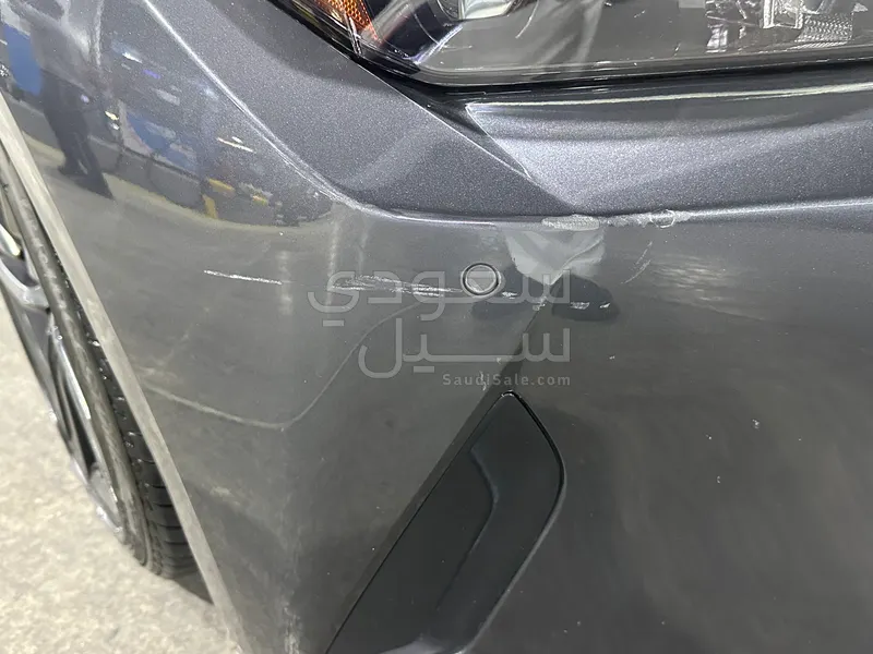 2024 لكزس آي إس 300