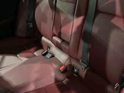 2024 لكزس آي إس 300