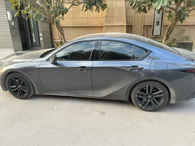 2024 لكزس آي إس 300