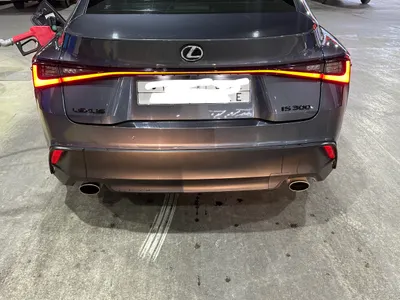 2024 لكزس آي إس 300