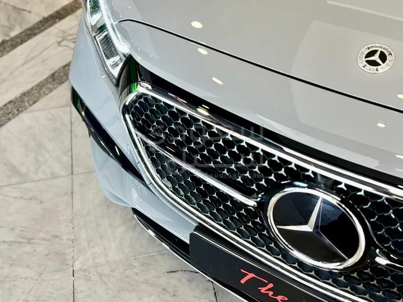 2024 مرسيدس - بنز إي 200 أي إم جي